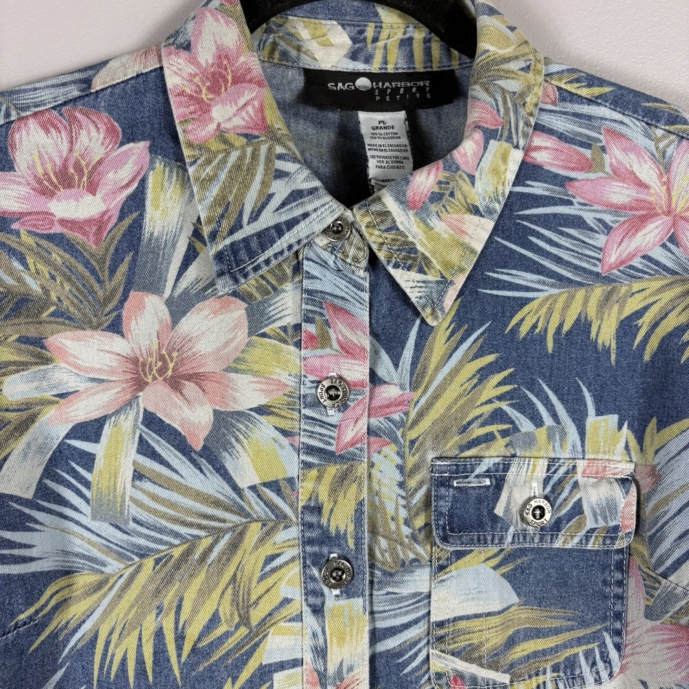 Sag Harbor Women's Large Blue Hawaiian Metal Button Front Short Sleeve Denim Top